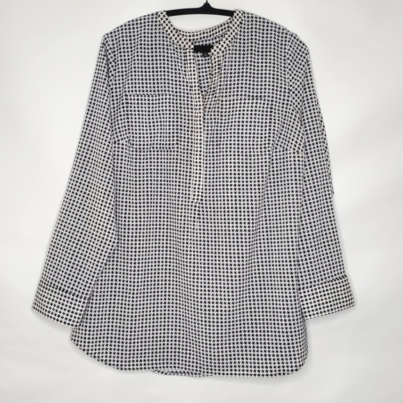 Talbots Woman Popover Top Size 1X Geometric Print Lightweight Shirt Pockets - Picture 10 of 10
